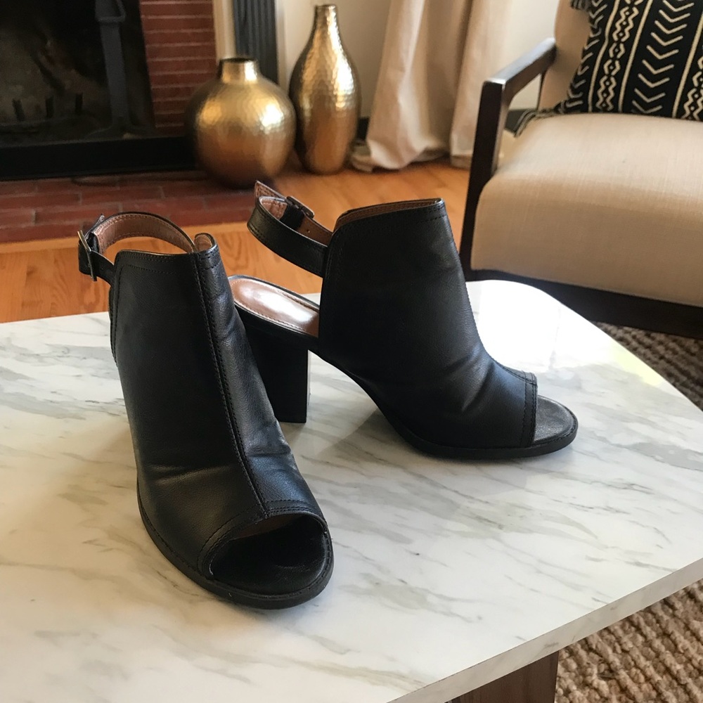 LC black open toed booties